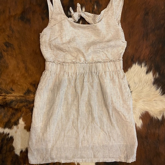 Greylin Dress 100% Linen body 100% Raylon lining - size Medium - Picture 2 of 7